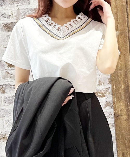 セール】刺繍レース使いVネックTシャツ（Tシャツ/カットソー