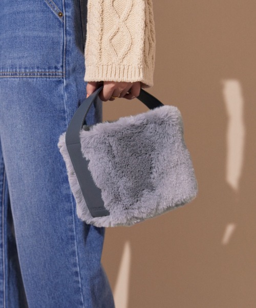 ALEXIA STAM（アリシアスタン）の「Eco Fur Cube Hand Bag /エコファーキューブハンドバッグ（ハンドバッグ・レディース・ベージュ/ブルー/オレンジ系その他・FREE）」の6枚目の写真