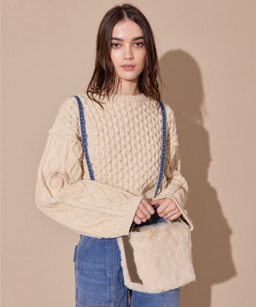 ALEXIA STAM（アリシアスタン）の「Eco Fur Cube Hand Bag /エコファーキューブハンドバッグ（ハンドバッグ・レディース・ベージュ/ブルー/オレンジ系その他・FREE）」の5枚目の写真