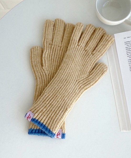 MYMOOD.（マイムード）の「【スマホ対応】リブニットホールタッチライングローブ 手袋（手袋・レディース・ブラウン/アイボリー/ブラック/グレー/ブルー/レッド/ブルー系その他・FREE）」の8枚目の写真