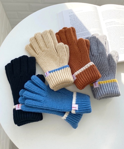 MYMOOD.（マイムード）の「【スマホ対応】リブニットホールタッチライングローブ 手袋（手袋・レディース・ブラウン/アイボリー/ブラック/グレー/ブルー/レッド/ブルー系その他・FREE）」の17枚目の写真