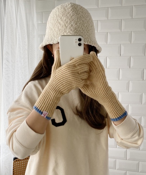 MYMOOD.（マイムード）の「【スマホ対応】リブニットホールタッチライングローブ 手袋（手袋・レディース・ブラウン/アイボリー/ブラック/グレー/ブルー/レッド/ブルー系その他・FREE）」の10枚目の写真