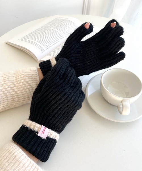 MYMOOD.（マイムード）の「【スマホ対応】リブニットホールタッチライングローブ 手袋（手袋・レディース・ブラウン/アイボリー/ブラック/グレー/ブルー/レッド/ブルー系その他・FREE）」の20枚目の写真