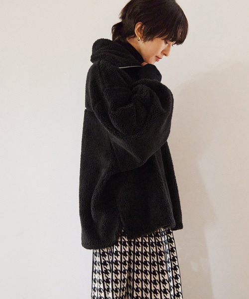 JOURNAL STANDARD relume（ジャーナルスタンダード　レリューム）の「ボアハーフジッププルオーバー（その他トップス・レディース・ブラック/アイボリー・FREE）」の3枚目の写真