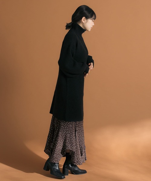 HEYUMM（ヘユム）の「ハーフジップニットミニワンピース（ワンピース・レディース・ブラック/アイボリー/ライトベージュ・ONE）」の7枚目の写真