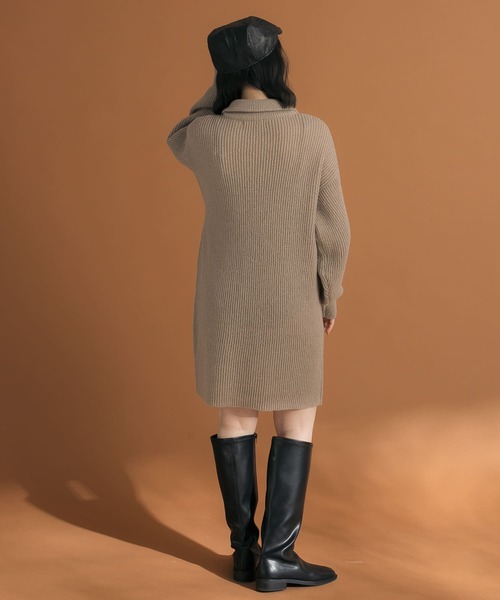 HEYUMM（ヘユム）の「ハーフジップニットミニワンピース（ワンピース・レディース・ブラック/アイボリー/ライトベージュ・ONE）」の11枚目の写真
