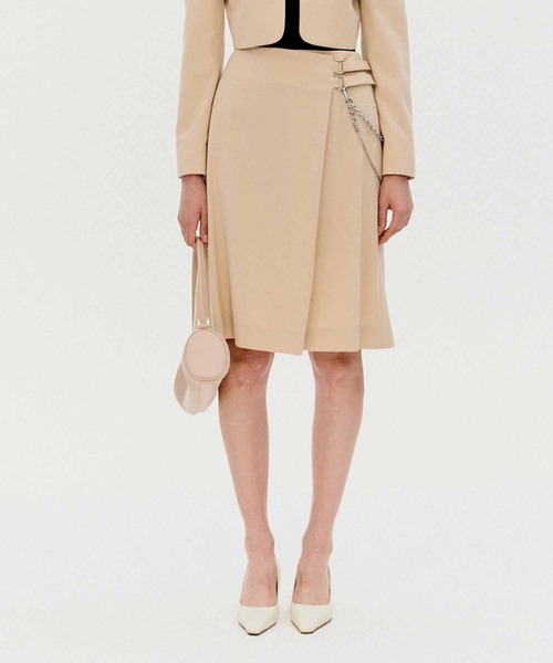 TheOpen Product(ザオープンプロダクト)の「THE OPEN PRODUCT/ザオープンプロダクト/ DETACHABLE CHAIN WRAP SKIRT GTO221SK001(スカート・レディース・ベージュ・2)」の6枚目の写真