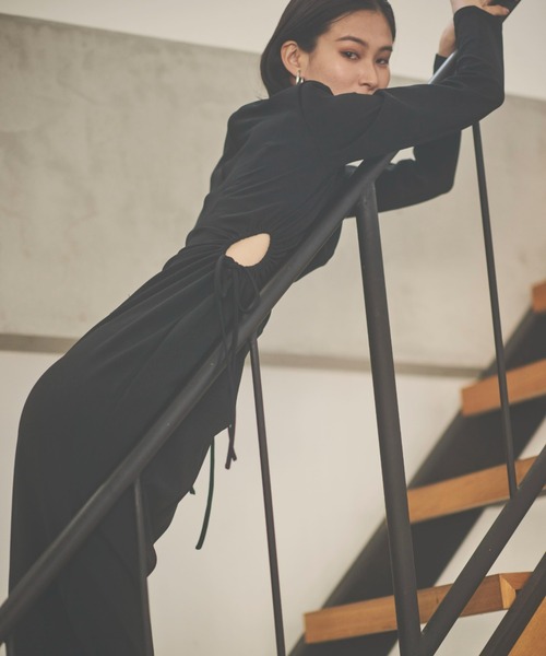 HANNE（アン）の「サイドホールワンピース（ワンピース・レディース・ブラック/キャメル/ネイビー・フリー）」の17枚目の写真