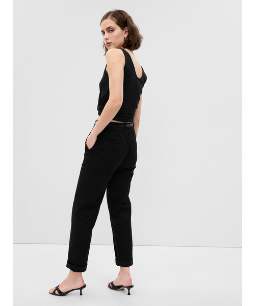 GAP(ギャップ)の「ウォッシュウェル ハイライズ ガールフレンドカーキ チノパンツ(チノパンツ・レディース・ネイビー/ブラック/ベージュ/グリーン・2/4/6/10/8/0/00/000)」の10枚目の写真