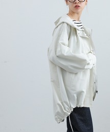 ラウンドヘムマウンテンパーカー