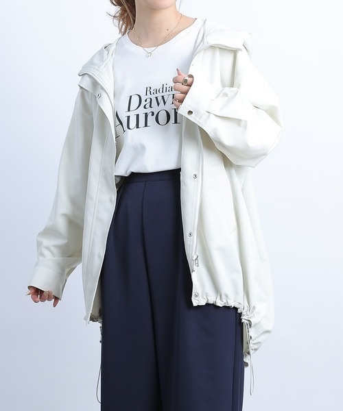 COLONY 2139（コロニートゥーワンスリーナイン）の「ラウンドヘムマウンテンパーカー（マウンテンパーカー・レディース・ベージュ/ブラック/オフホワイト・FREE）」の4枚目の写真