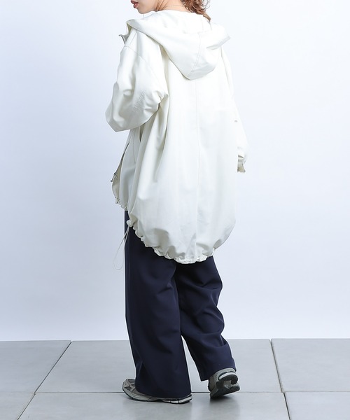 COLONY 2139（コロニートゥーワンスリーナイン）の「ラウンドヘムマウンテンパーカー（マウンテンパーカー・レディース・ベージュ/ブラック/オフホワイト・FREE）」の12枚目の写真