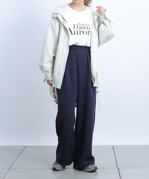 COLONY 2139（コロニートゥーワンスリーナイン）の「ラウンドヘムマウンテンパーカー（マウンテンパーカー・レディース・ベージュ/ブラック/オフホワイト・FREE）」の13枚目の写真