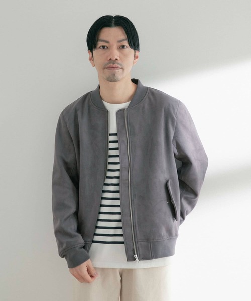 ITEMS URBANRESEARCH（アイテムズ アーバンリサーチ）の「フェイクスエードMA-1（MA-1・メンズ・ベージュ/チャコールグレー/カーキ・MEDIUM/LARGE）」の2枚目の写真