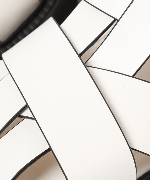 PAGEBOY（ページボーイ）の「バイカラーグルカサンダル（サンダル・レディース・オフホワイト/ブラック系その他/ブラック・M/L）」の11枚目の写真