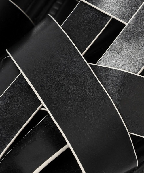 PAGEBOY（ページボーイ）の「バイカラーグルカサンダル（サンダル・レディース・オフホワイト/ブラック系その他/ブラック・M/L）」の15枚目の写真