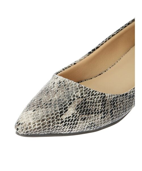 Green　Parks（グリーンパークス）の「・minia　ポインテットパンプス（パンプス・レディース・ブラック/グレイッシュベージュ/パイソン・S/M/L/LL）」の14枚目の写真