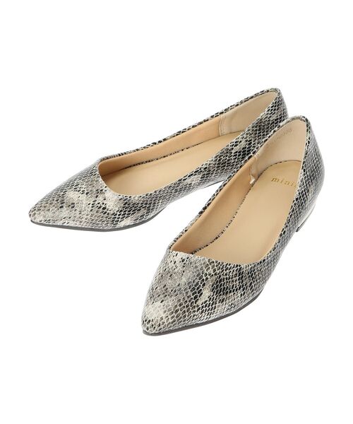 Green　Parks（グリーンパークス）の「・minia　ポインテットパンプス（パンプス・レディース・ブラック/グレイッシュベージュ/パイソン・S/M/L/LL）」の5枚目の写真