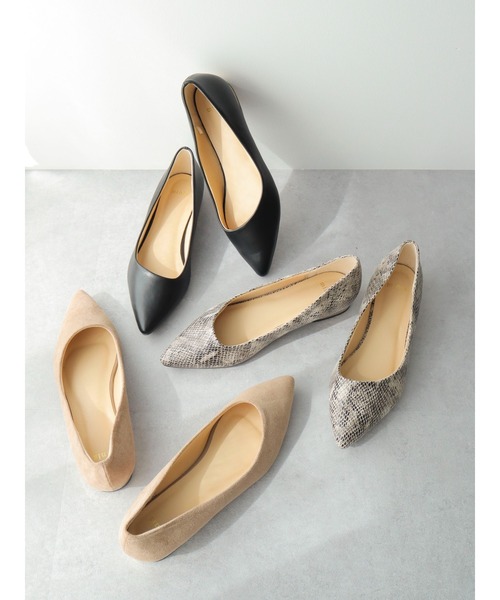 Green　Parks（グリーンパークス）の「・minia　ポインテットパンプス（パンプス・レディース・ブラック/グレイッシュベージュ/パイソン・S/M/L/LL）」の4枚目の写真