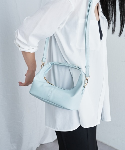 COLONY 2139（コロニートゥーワンスリーナイン）の「横長ワンハンドルショルダーバッグ（ショルダーバッグ・レディース・ブルー/アイボリー/ブラック・FREE）」の5枚目の写真