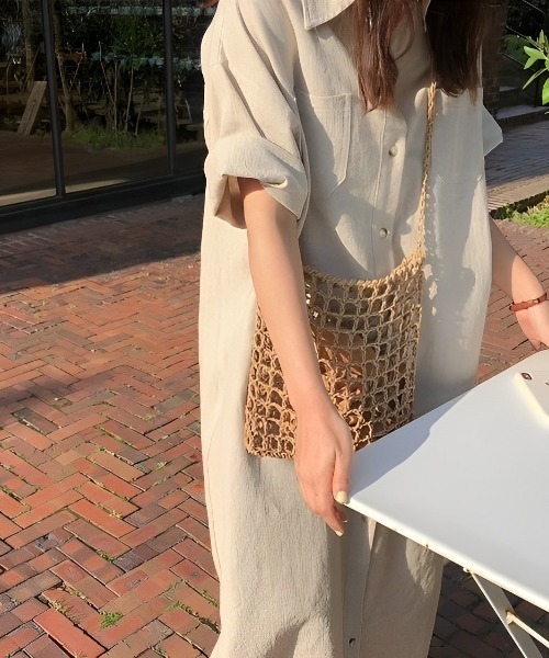 Eclat one(エクラワン)の「オーバーサイズ シャツワンピース(シャツワンピース・レディース・ベージュ/イエロー/ダークグレー・FREE)」の20枚目の写真