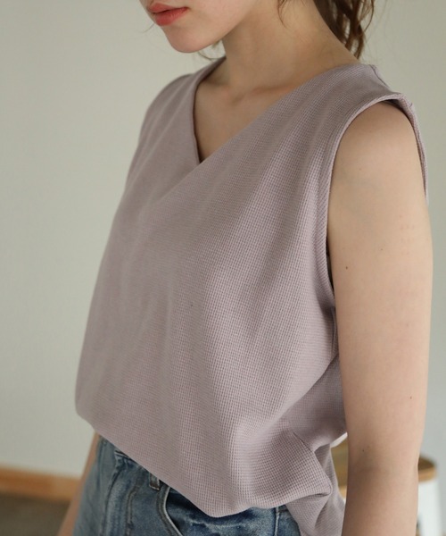 aity(アイティ)の「Vネックワッフルタンクトップ 夏服(タンクトップ・レディース・グレー/ブラック/ホワイト/ネイビー/パープル/オレンジ/カーキ・M)」の6枚目の写真