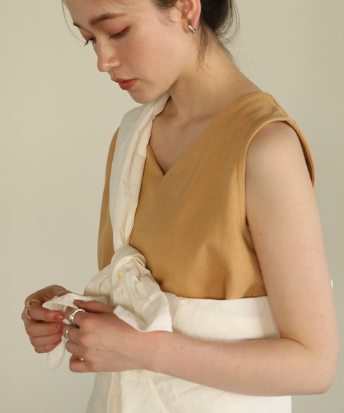 aity(アイティ)の「Vネックワッフルタンクトップ 夏服(タンクトップ・レディース・グレー/ブラック/ホワイト/ネイビー/パープル/オレンジ/カーキ・M)」の14枚目の写真