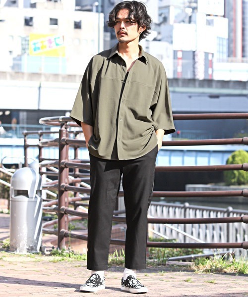 LUXSTYLE(ラグスタイル)の「ドルマンスリーブ半袖BIGシャツ(シャツ/ブラウス・メンズ・アイボリー/チャコール/グレー/グレイッシュベージュ/グリーン/ブラック・XL/L/M)」の11枚目の写真