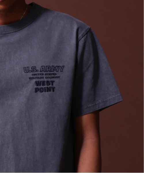 AVIREX（アヴィレックス）の「WEST POINT EMBROIDERY FADE WASH T-SHIRT / ウェストポイント エンブロイダリー Tシャツ / AVIREX / アヴィレックス（Tシャツ/カットソー・メンズ・ホワイト系2/オレンジ/チャコール・M/L/XL/2XL）」の4枚目の写真