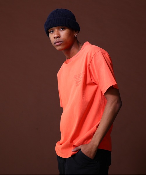 AVIREX（アヴィレックス）の「WEST POINT EMBROIDERY FADE WASH T-SHIRT / ウェストポイント エンブロイダリー Tシャツ / AVIREX / アヴィレックス（Tシャツ/カットソー・メンズ・ホワイト系2/オレンジ/チャコール・M/L/XL/2XL）」の9枚目の写真