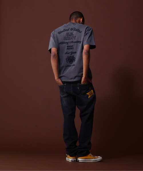 AVIREX（アヴィレックス）の「WEST POINT EMBROIDERY FADE WASH T-SHIRT / ウェストポイント エンブロイダリー Tシャツ / AVIREX / アヴィレックス（Tシャツ/カットソー・メンズ・ホワイト系2/オレンジ/チャコール・M/L/XL/2XL）」の14枚目の写真