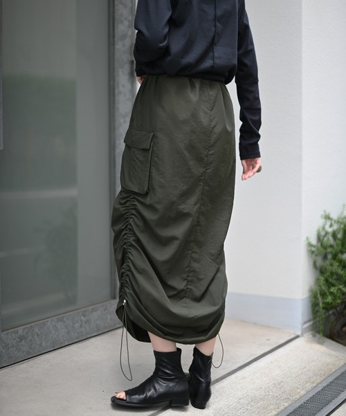 Marient（マリエント）の「ドロストナイロンカーゴSK（スカート・レディース・ブラック/カーキ・FREE）」の3枚目の写真
