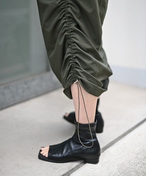 Marient（マリエント）の「ドロストナイロンカーゴSK（スカート・レディース・ブラック/カーキ・FREE）」の4枚目の写真