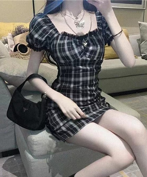 gossip！ロサンゼルス（ゴシップロサンゼルス）の「YUGA　パフスリーブ　チェック柄ワンピース（ワンピース・レディース・ブラック・M/L）」の3枚目の写真