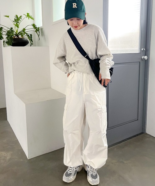 andme(アンドミー)の「ワッフル指穴長袖トップス(Tシャツ/カットソー・レディース・ライトブルー/ブラック/アイボリー/ブラウン/オートミール・M)」の19枚目の写真