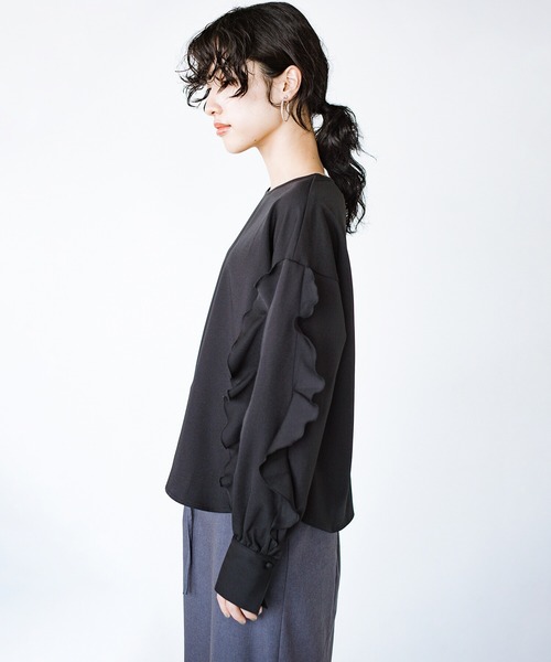 haco!(ハコ)の「今日はきちんとな日!にお任せあれ 華やぐひらひら袖トップス(シャツ/ブラウス・レディース・ネイビー/ブラック・LARGE/MEDIUM/X-LARGE/SMALL)」の9枚目の写真