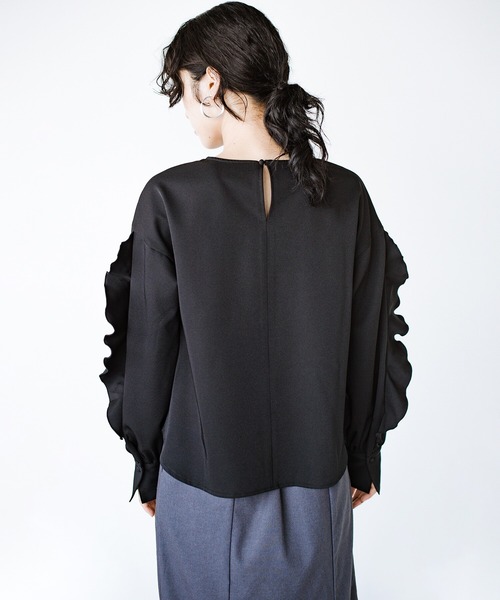 haco!(ハコ)の「今日はきちんとな日!にお任せあれ 華やぐひらひら袖トップス(シャツ/ブラウス・レディース・ネイビー/ブラック・LARGE/MEDIUM/X-LARGE/SMALL)」の10枚目の写真