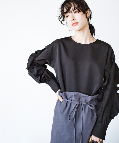 haco!(ハコ)の「今日はきちんとな日!にお任せあれ 華やぐひらひら袖トップス(シャツ/ブラウス・レディース・ネイビー/ブラック・LARGE/MEDIUM/X-LARGE/SMALL)」の12枚目の写真