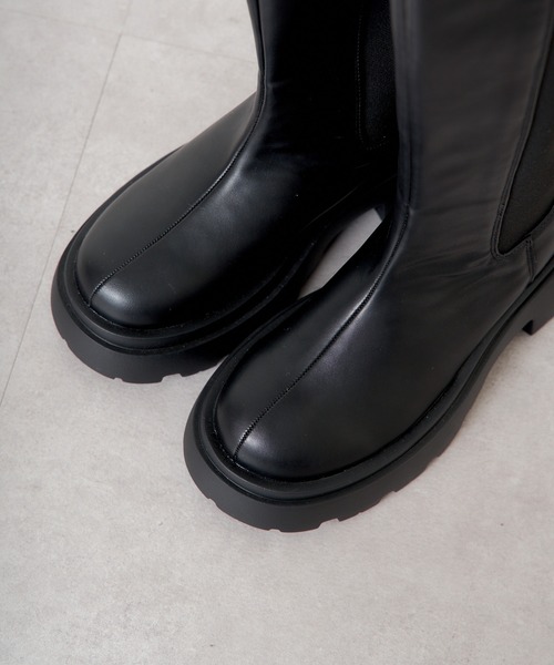 Chico(チコ)の「厚底サイドゴアロングブーツ(ブーツ・レディース・ブラック/チャコールグレー・SMALL/MEDIUM/LARGE)」の7枚目の写真