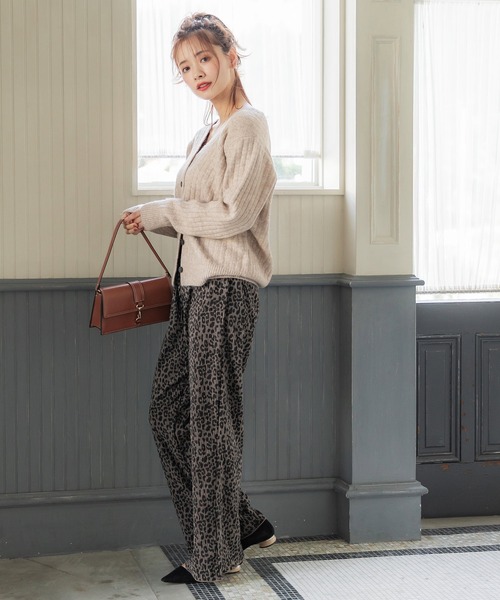 coca(coca)(コカ)の「ベロアプリーツセミフレアパンツ(その他パンツ・レディース・A/ブラウン/B/ブラック・SHORT/LONG)」の13枚目の写真
