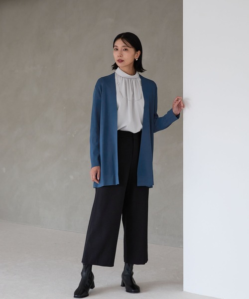 A/C DESIGN BY ALPHA CUBIC（エーシーデザインバイアルファキュービック）の「ロールネックブラウス（シャツ/ブラウス・レディース・オフホワイト/ブラック/ライトグレー・13号/9号/11号）」の12枚目の写真