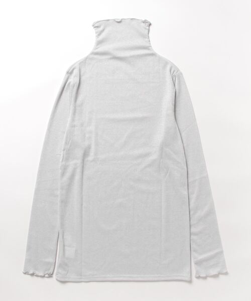 Elura（エルーラ）の「モックネックラメタートル（Tシャツ/カットソー・レディース・ライトベージュ/ライトグレー・MEDIUM/LARGE）」の18枚目の写真