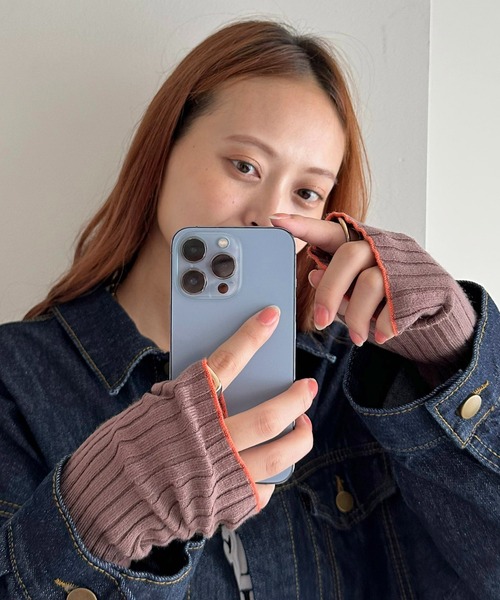 DISCOAT（ディスコート）の「【WEB限定】配色アームウォーマー（アームカバー・レディース・ブラック/グレー/アイボリー/モカ/ブルー/ライトベージュ・FREE）」の4枚目の写真