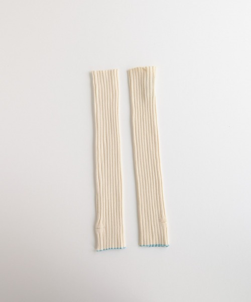 DISCOAT（ディスコート）の「【WEB限定】配色アームウォーマー（アームカバー・レディース・ブラック/グレー/アイボリー/モカ/ブルー/ライトベージュ・FREE）」の14枚目の写真