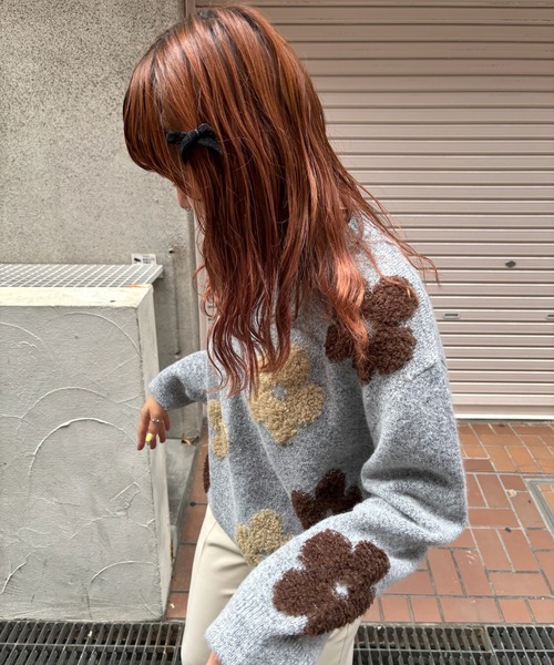 Fano Studios(ファノ ストゥディオズ)の「ラウンドネックフラワーデザインニット FD23S018【Fano Studios】(ニット/セーター・レディース・グレー・M/L/S)」の18枚目の写真