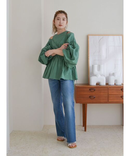 Ungrid（アングリッド）の「レイヤードデザインボリュームブラウス（シャツ/ブラウス・レディース・その他1/オフホワイト/グリーン・FREE）」の9枚目の写真