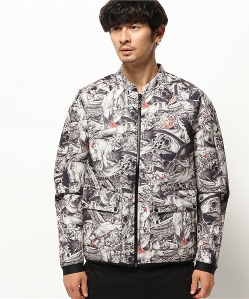 PUMA 幾何学模様 ジップアップジャケット 幾何学模様 ジップアップジャケット