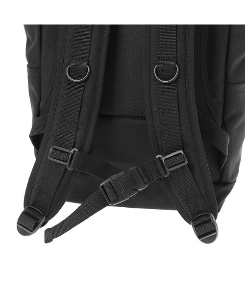 Manhattan Portage(マンハッタンポーテージ)の「Washington SQ Backpack 2 w/ BE@RBRICK 2023(バックパック/リュック・メンズ・ブラック・MEDIUM)」の7枚目の写真