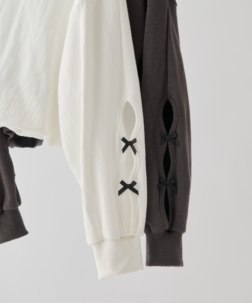idem(イデム)の「ribbon slit balloon tops/リボン付バルーントップス(Tシャツ/カットソー・レディース・オフホワイト/チャコールグレー・FREE)」の3枚目の写真