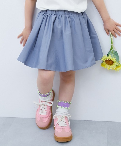 devirock(デビロック)の「ふわっと広がる ボリュームギャザー ミニ丈スカッツ(スカート・キッズ・ブラック/サックスブルー/グレー系1/ピンク系3/パープル系3/アイボリー/ライラック/ブルー系・150cm/140cm/130cm/120cm/110cm/100cm/90cm/80cm/160cm)」の5枚目の写真